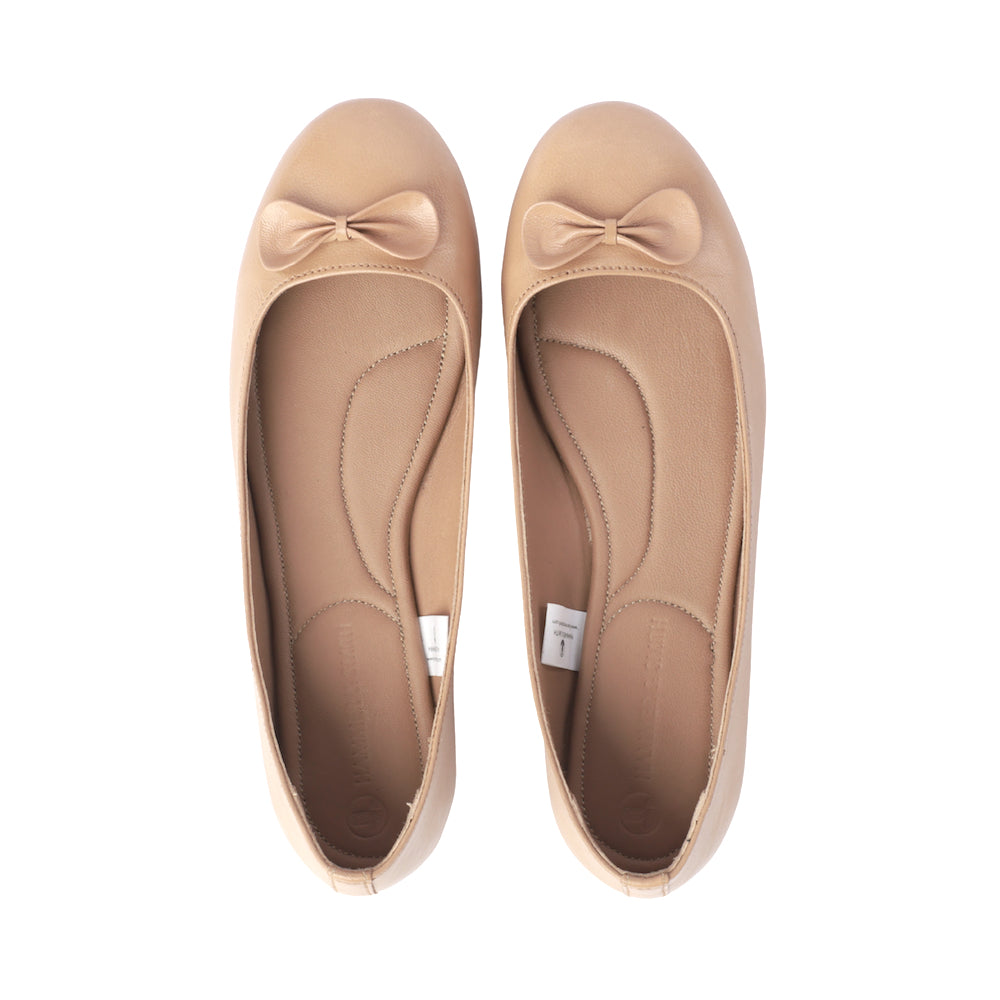 Beige Ballerina Pumps With Bow